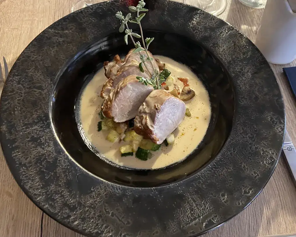 Stefan Griessmann_L'EN BAR QUAI_Barneville-Carteret_review