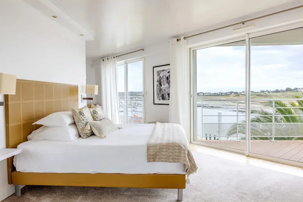 Hôtel la Marine_Barneville-Carteret_slider_image_3