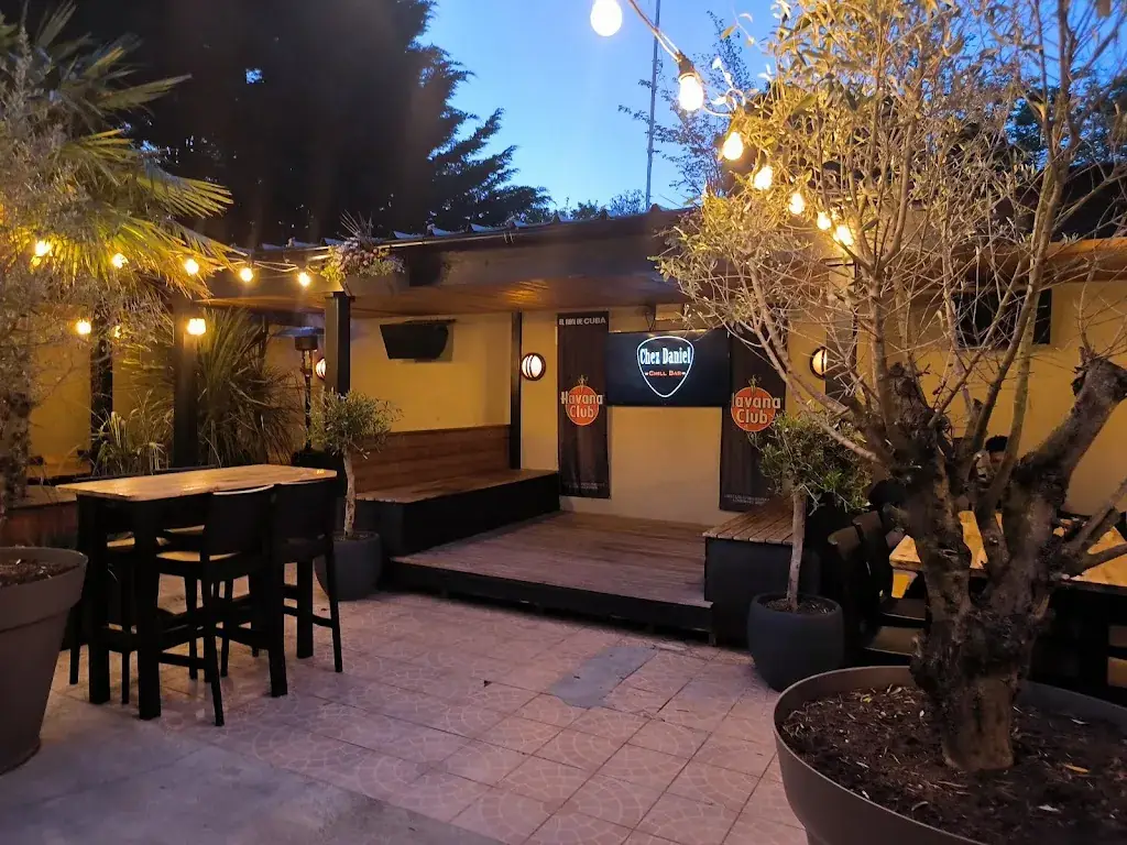 UraReng3_Chez Daniel Restaurant_Saint-Jean-de-la-Rivière_review