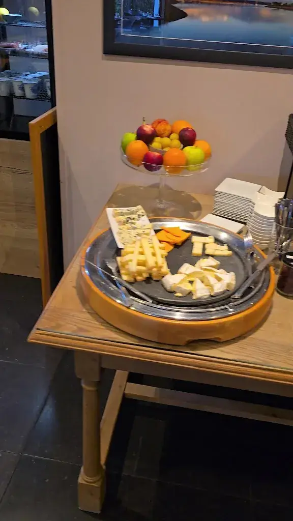 Hôtel Traiteur les Ormes, The Originals Relais restaurant in Barneville-Carteret