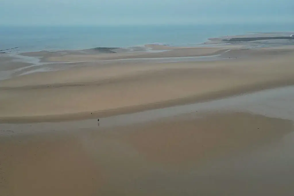 Lars Gruenig_Grande Plage de Barneville_Barneville-Carteret_review