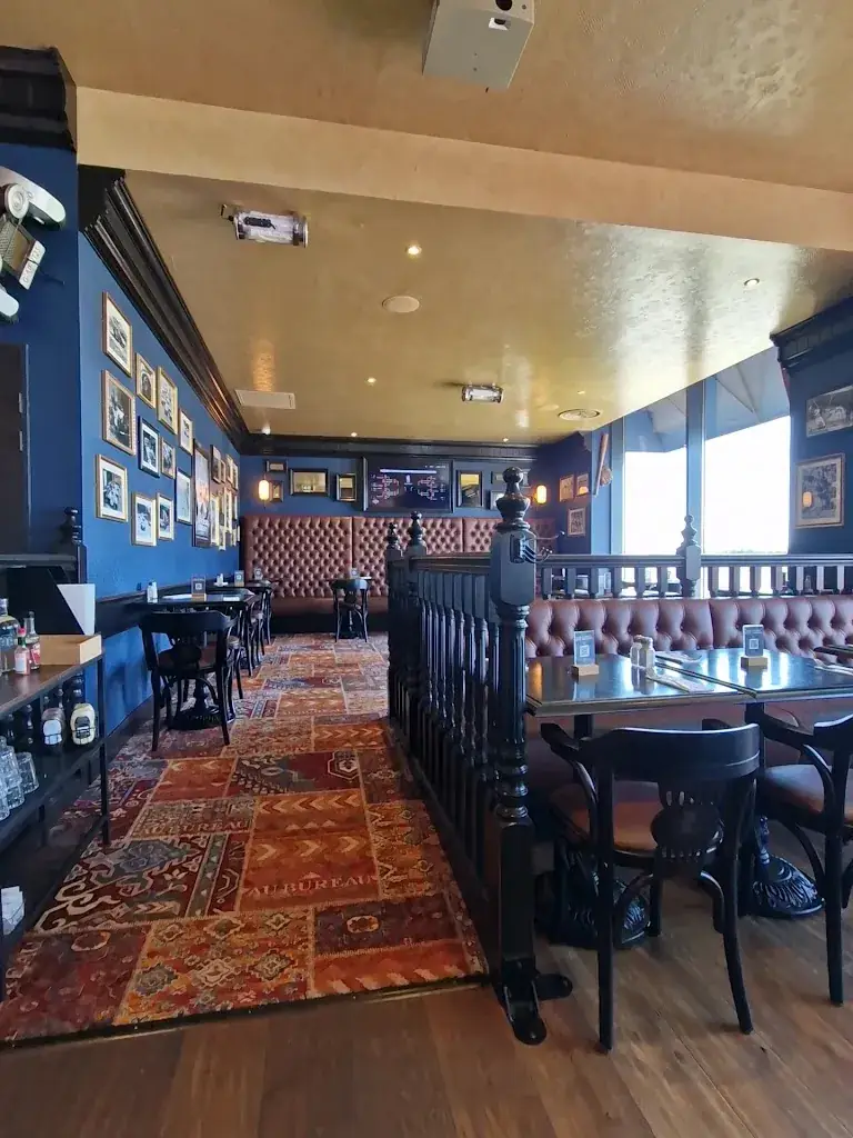 KAMOLAF Prod_Au Bureau - Pub et Brasserie_Pissy-Pôville_review