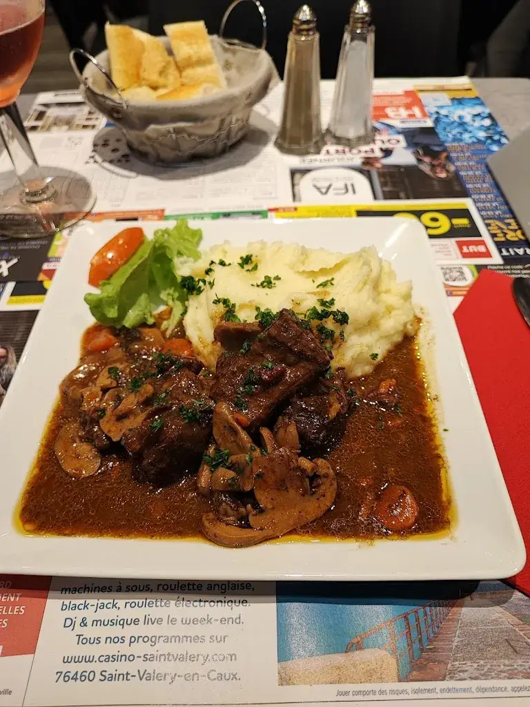 Dimete Tatoué_Brasserie Hotel de Ville_Barentin_review