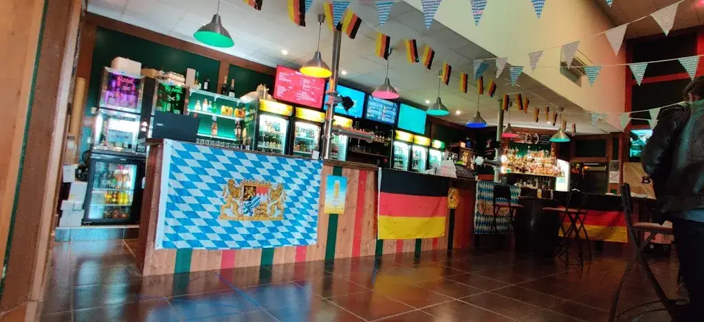 Sébastien Poussin_V and B Barentin_Pissy-Pôville_review