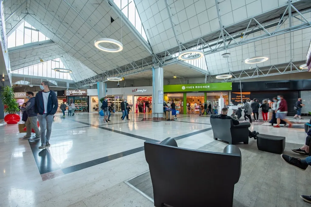 Centre Commercial Carrefour Barentin_Barentin_slider_image_3