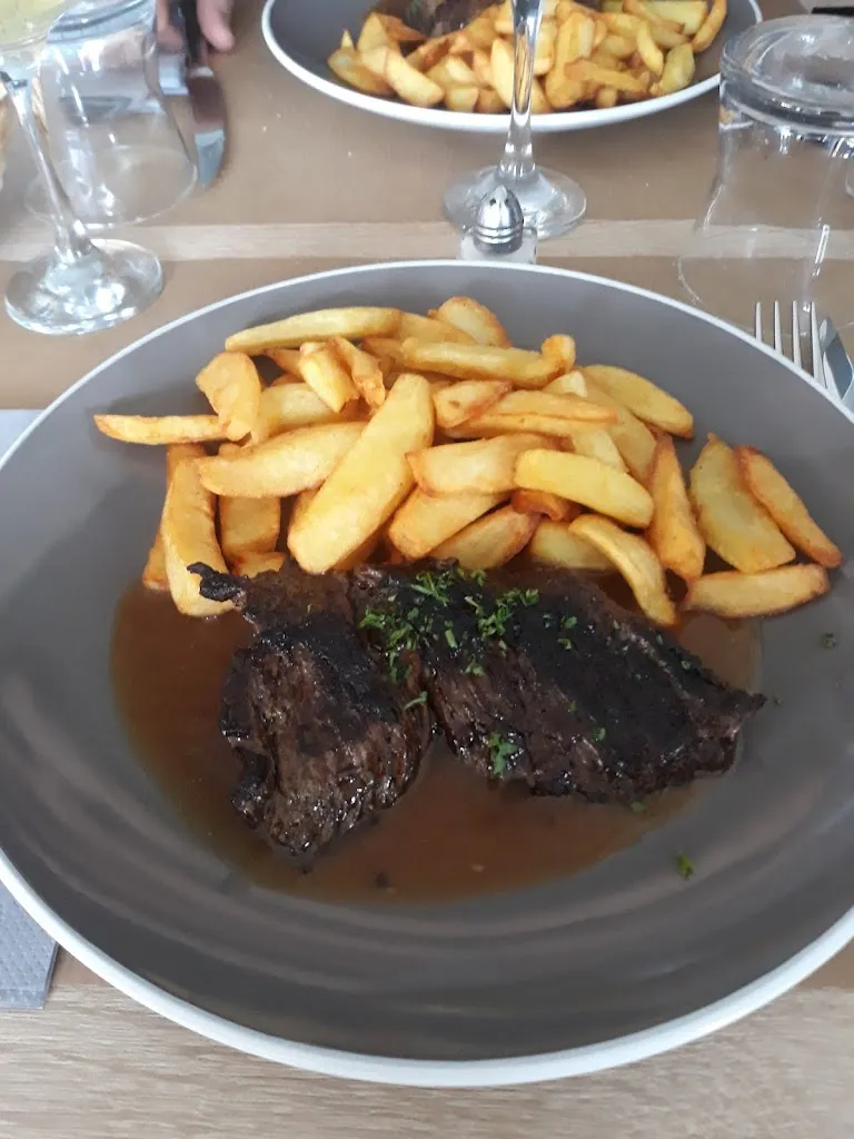 Ryan Fernandez_L'adresse_Pissy-Pôville_review