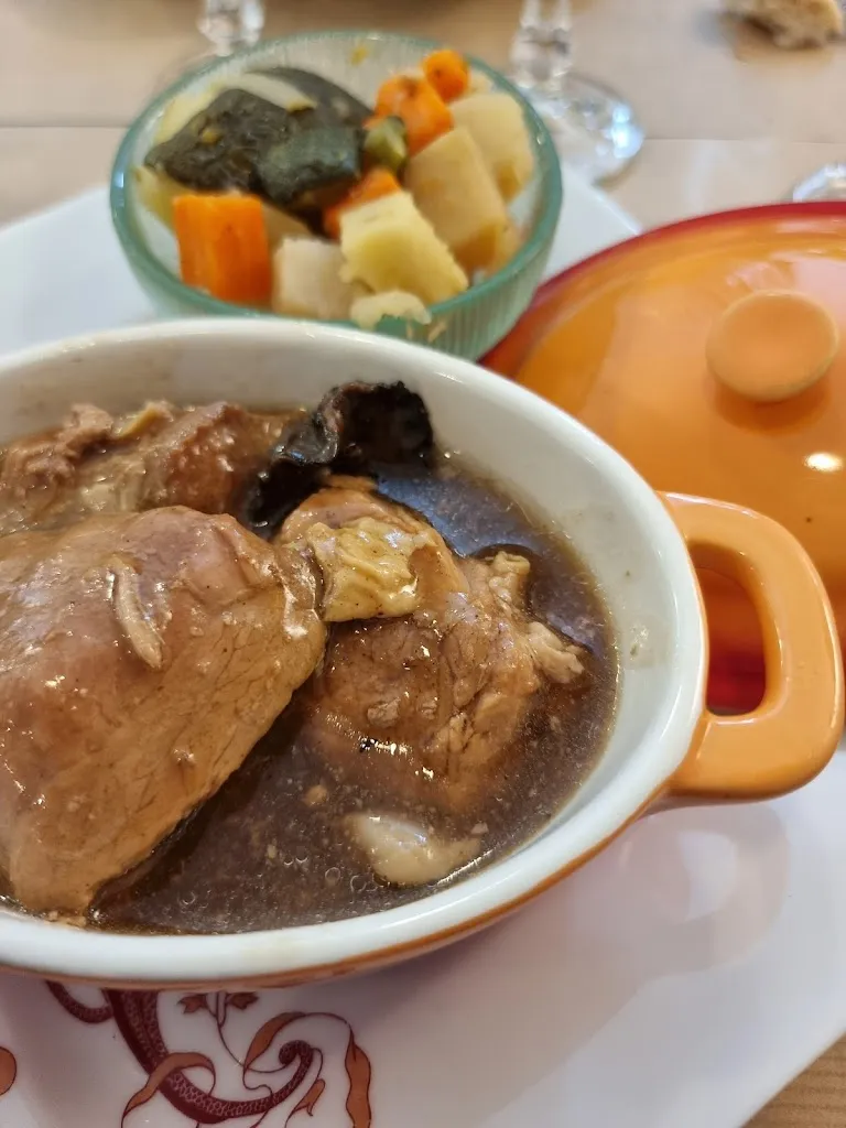 Augustin perret_A la Tasse à Moustache_Thonon-les-Bains_review