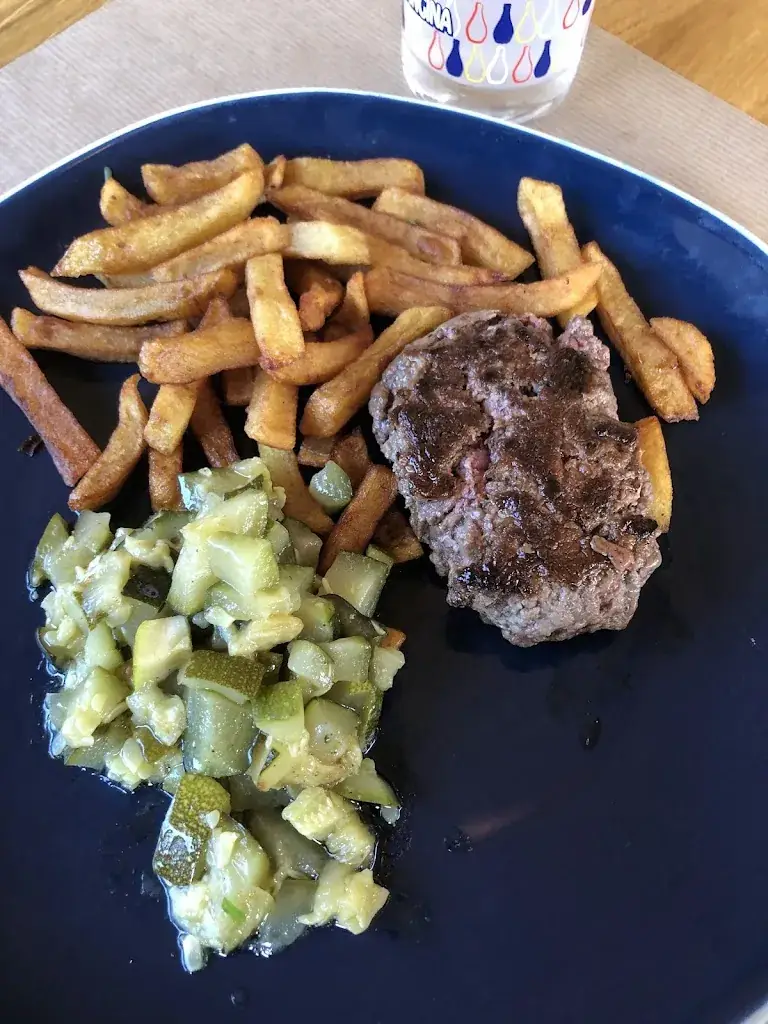 Soudaphone Chanthavong_Ô P'tit Crabe de Goury_Hague_review