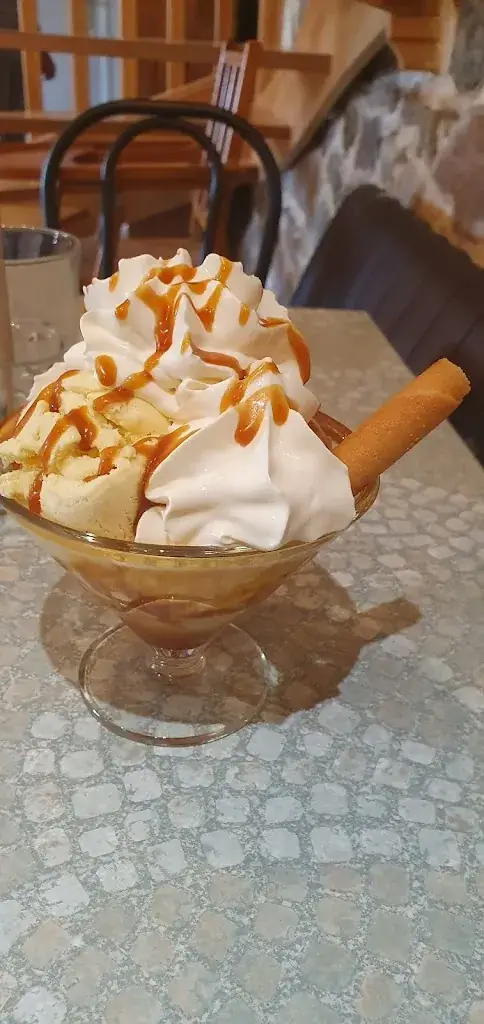 C J_Crêperie la Gravelette_Hague_review