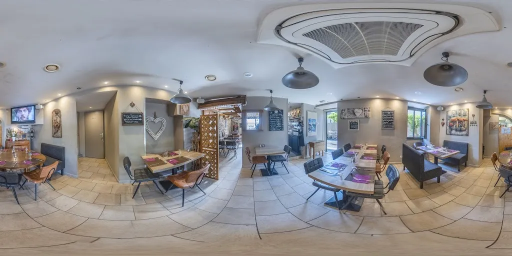 Café de la Poste_Sallenôves_slider_image_1