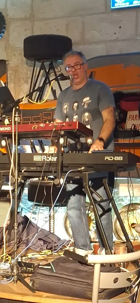 isabelle mary_Le Bouche A Oreille_Beaumont-le-Roger_review