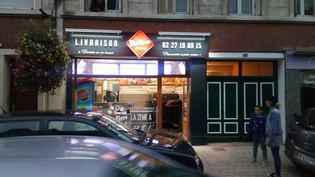 Délices pizza restaurant in Beaumont-le-Roger