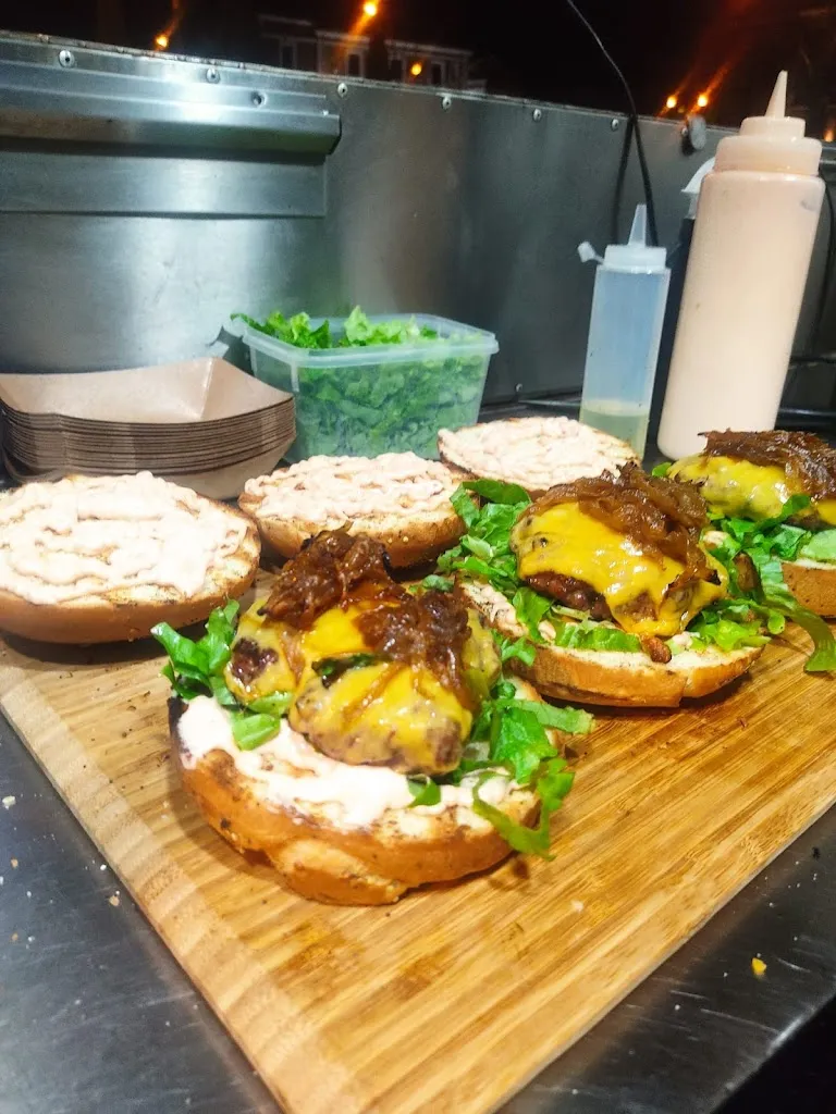 Le Maquis (FoodTruck)_Beaumont-le-Roger_slider_image_3