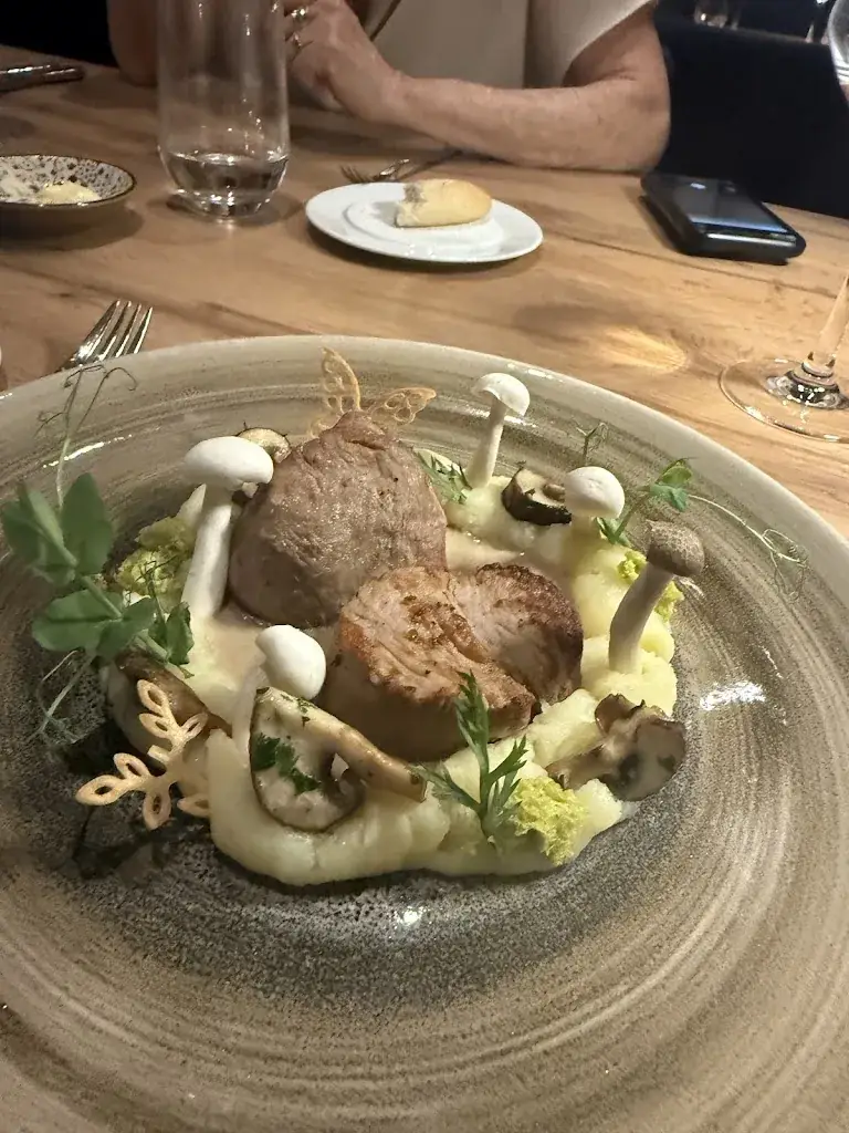 Kathy Collins_La Rapière_Bayeux_review