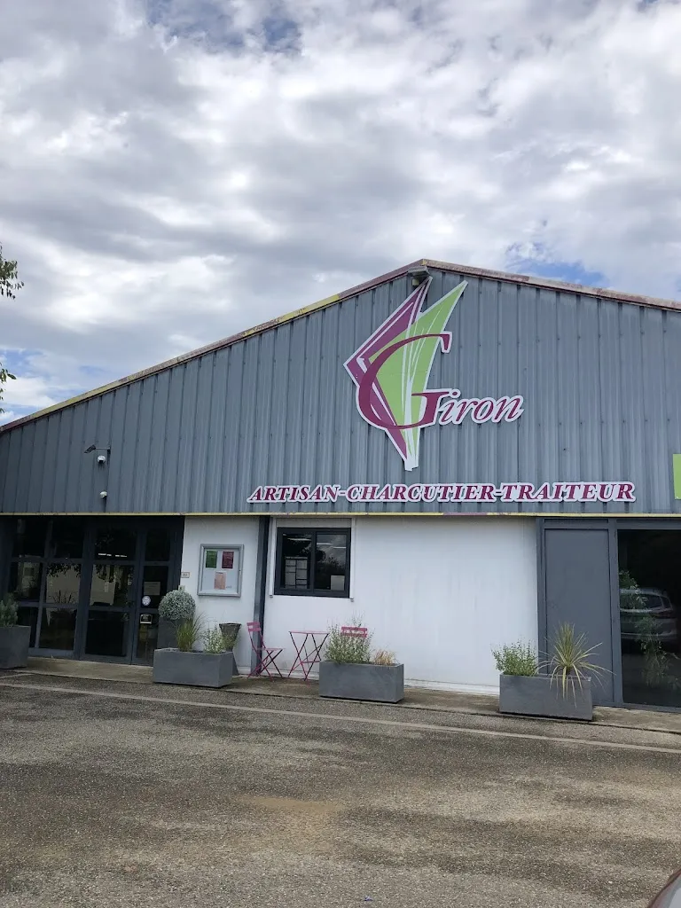 Giron Traiteur Restaurant Sarl_Gillonnay_slider_image_3