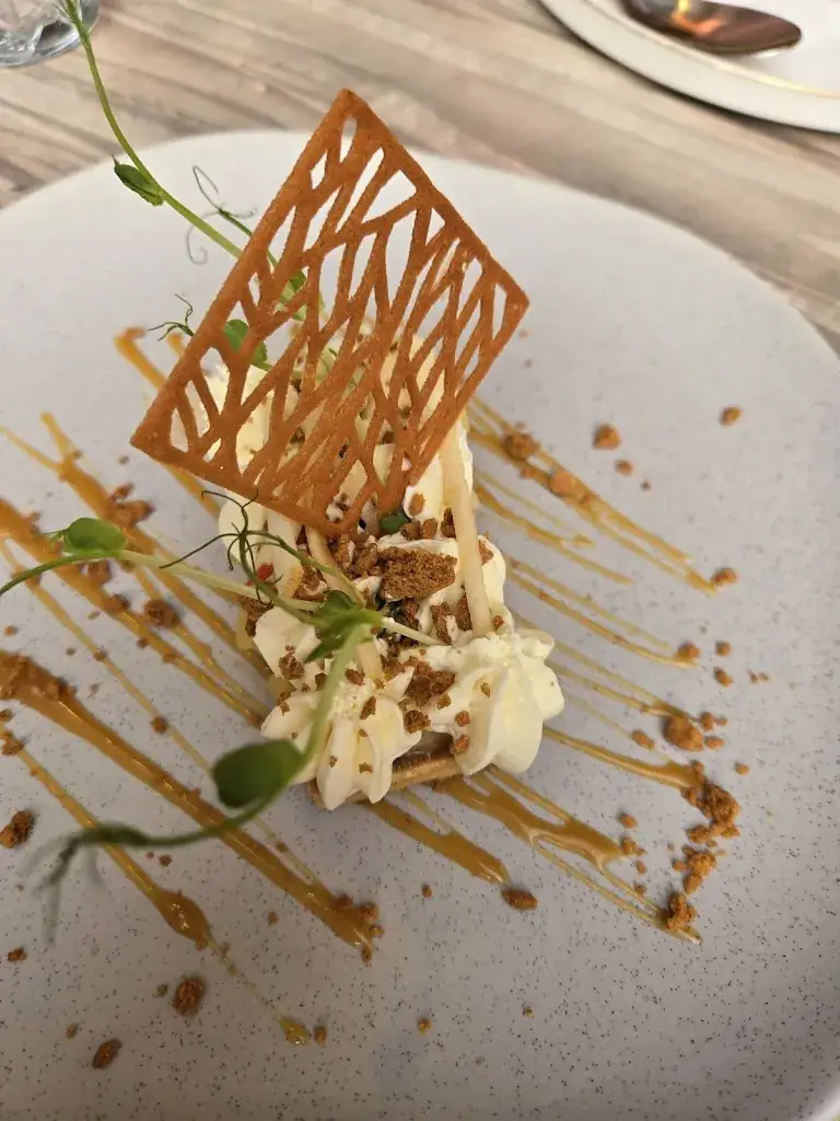 Brad V_L'Alchimie_Bayeux_review