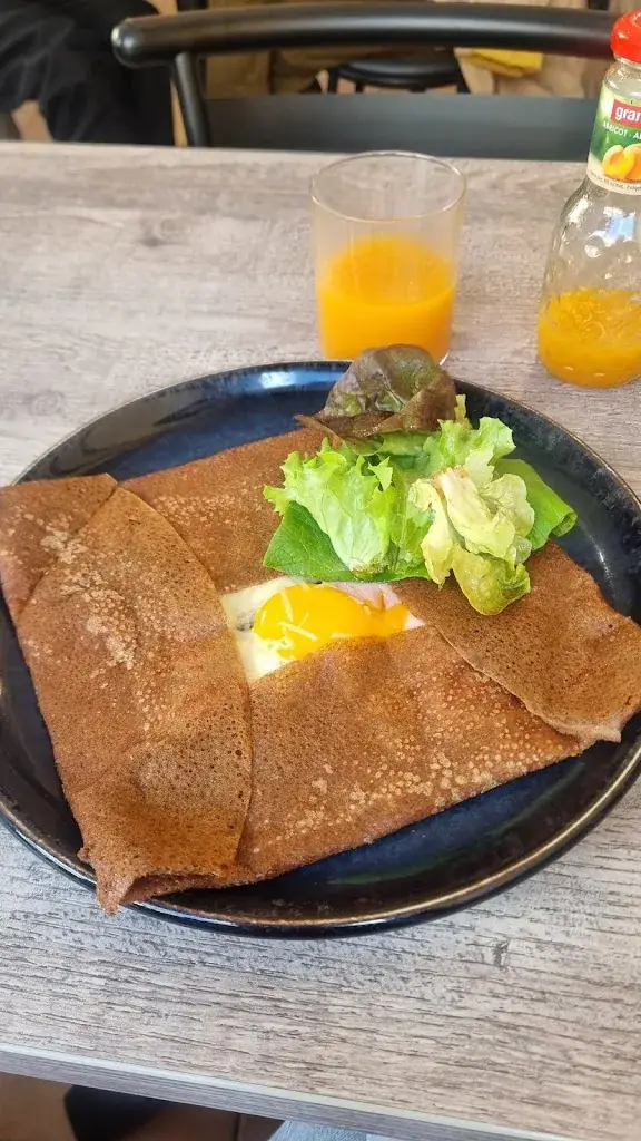 Sharon Lee_Au Louis d’Or_Bayeux_review