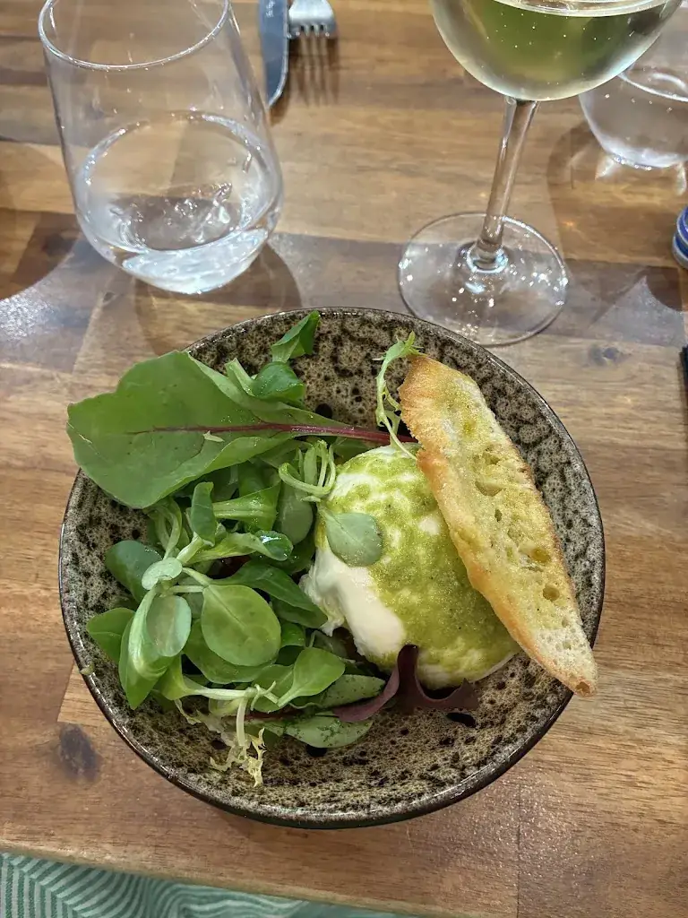 Gina Hughes (G Hughes)_La Normande_Bayeux_Bewertung