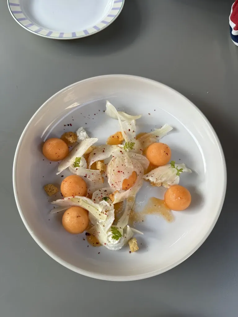 Christina K_Le Volet Qui Penche_Bayeux_review