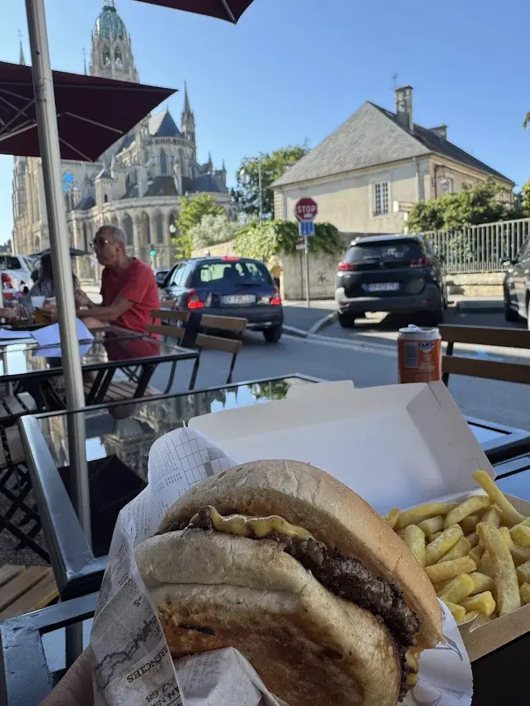 Elle Spaulding_Le Petit Relais_Bayeux_review