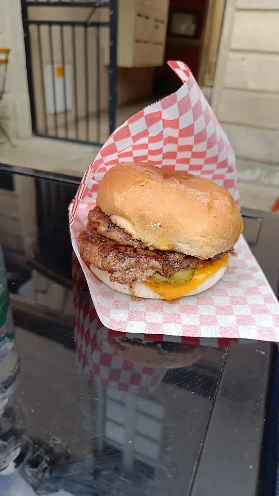 Rett Perera_Le Petit Relais_Bayeux_review