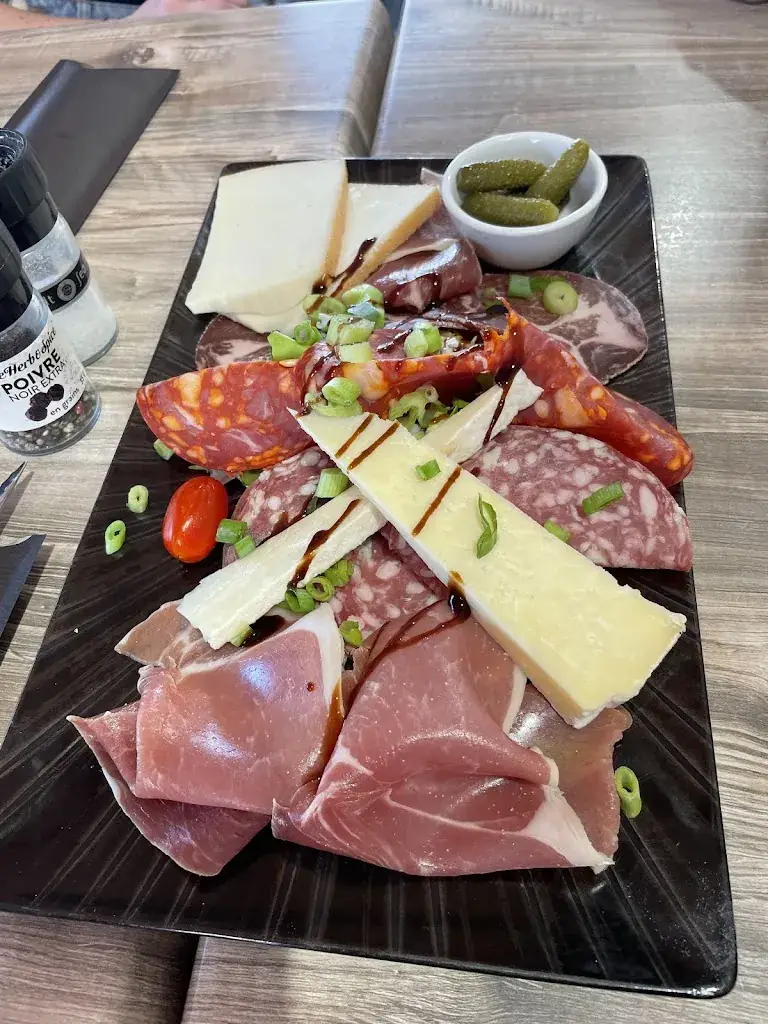 Christine Higgs_Le Domesday_Bayeux_review