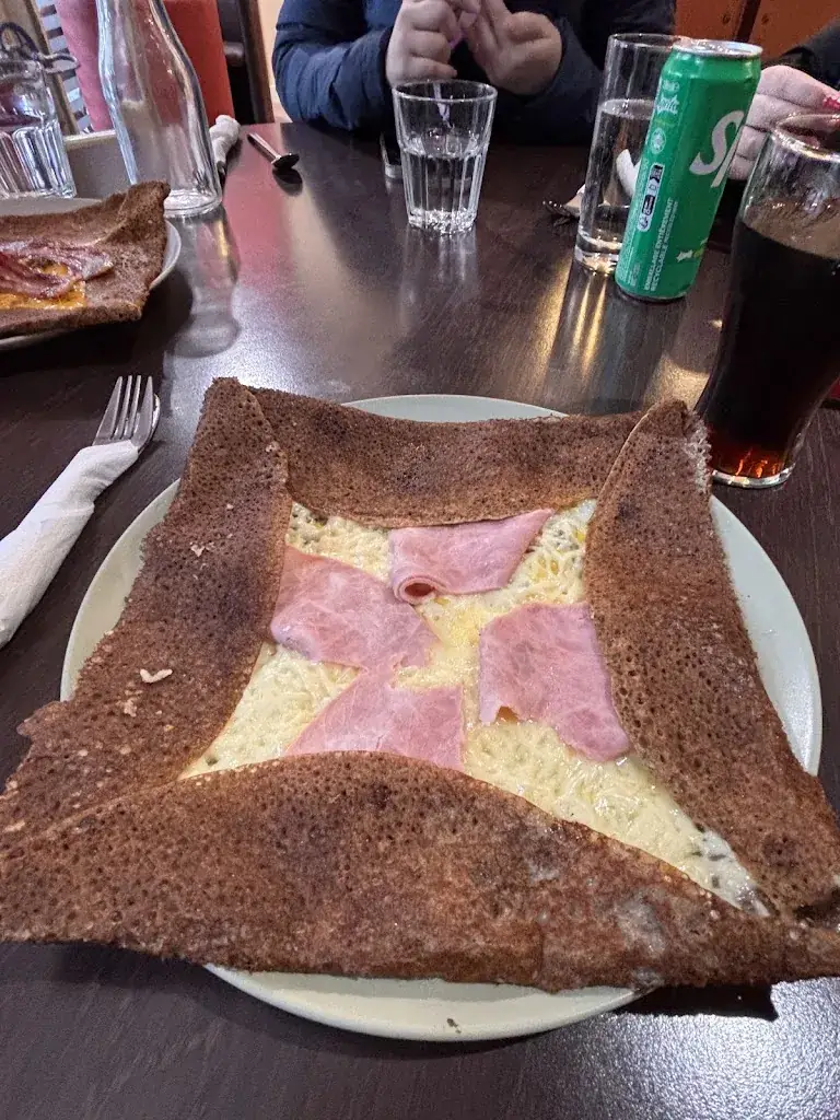 Kristie Nichols_Pourquoi Pas_Bayeux_review