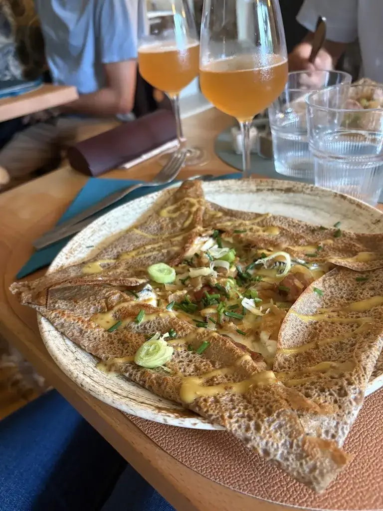 Joséphine Soëte_CREPERIE EUGENIE_Bayeux_review