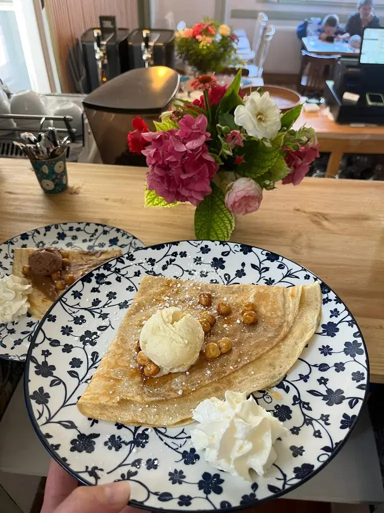Nadia S._CREPERIE EUGENIE_Bayeux_review