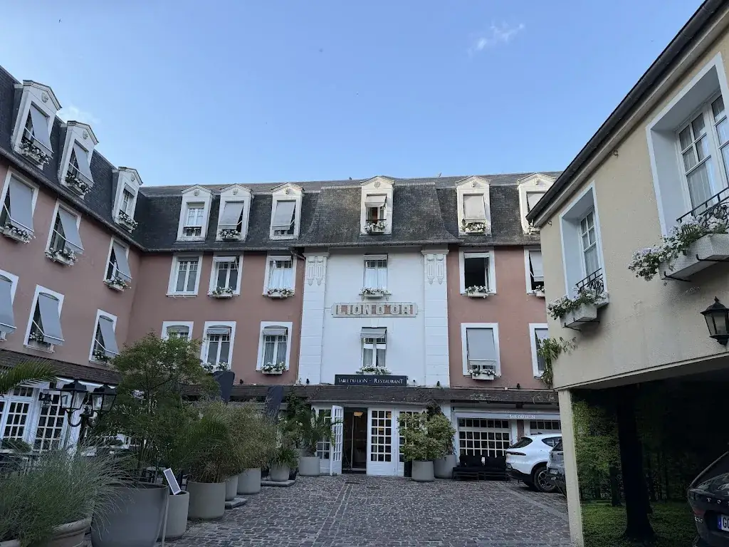 Julie Stein_Hôtel Le Lion d'Or et Restaurant La Table du Lion_Bayeux_review