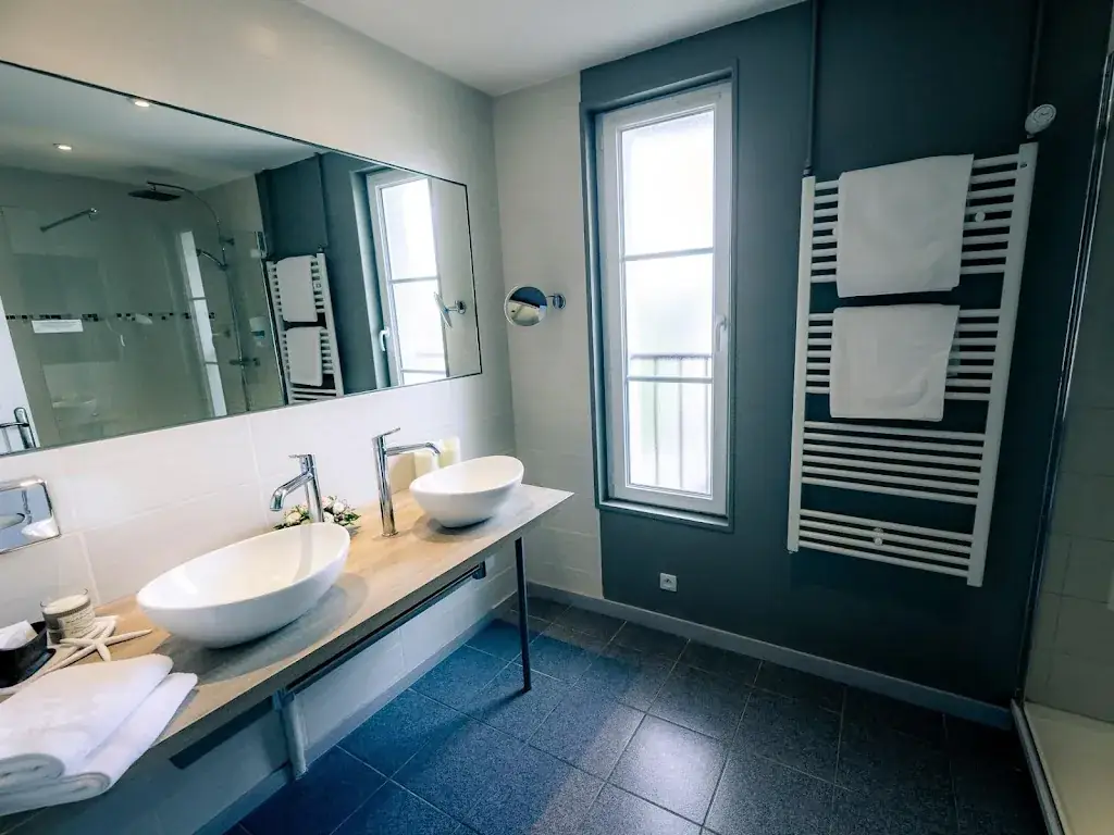 Hôtel Le Lion d'Or et Restaurant La Table du Lion_Bayeux_slider_image_1