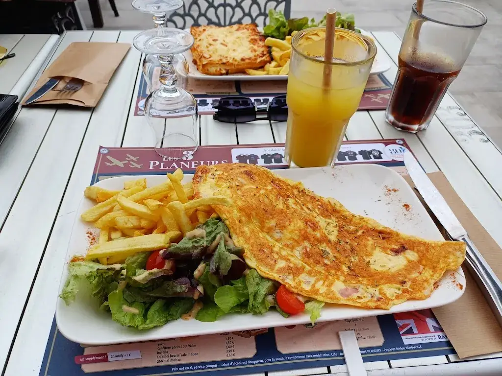 Andrew Williams (Andy)_Les 3 Planeurs - restauration en continu_Bénouville_review