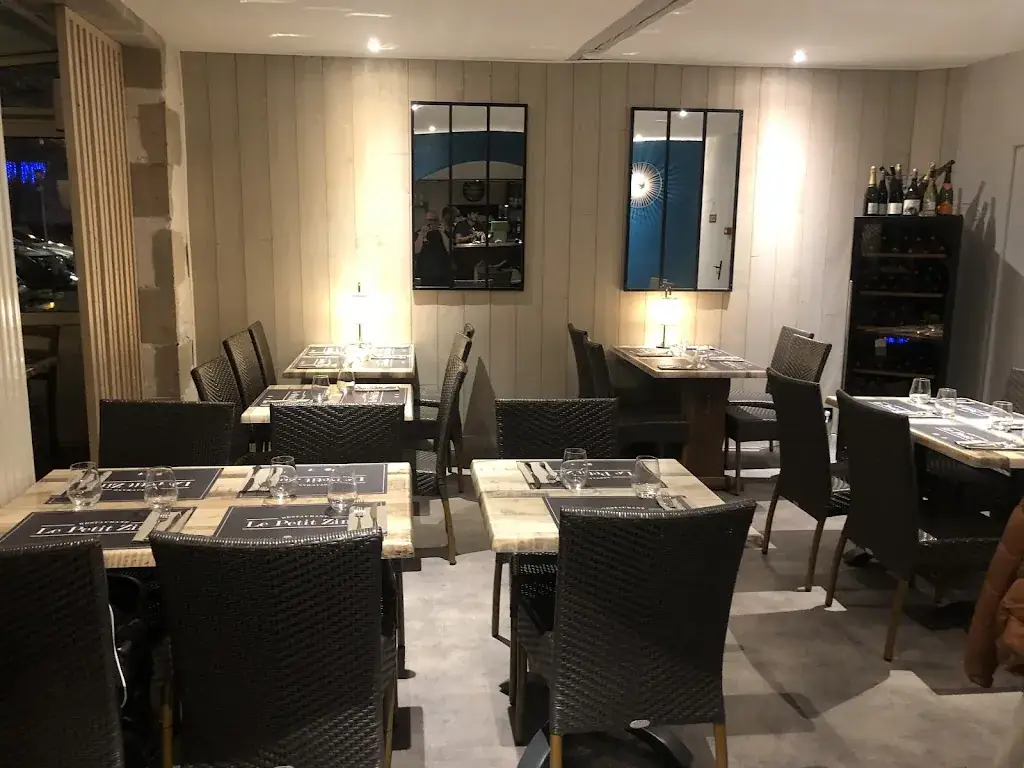 Le Petit Zinc Restaurant in Gannat