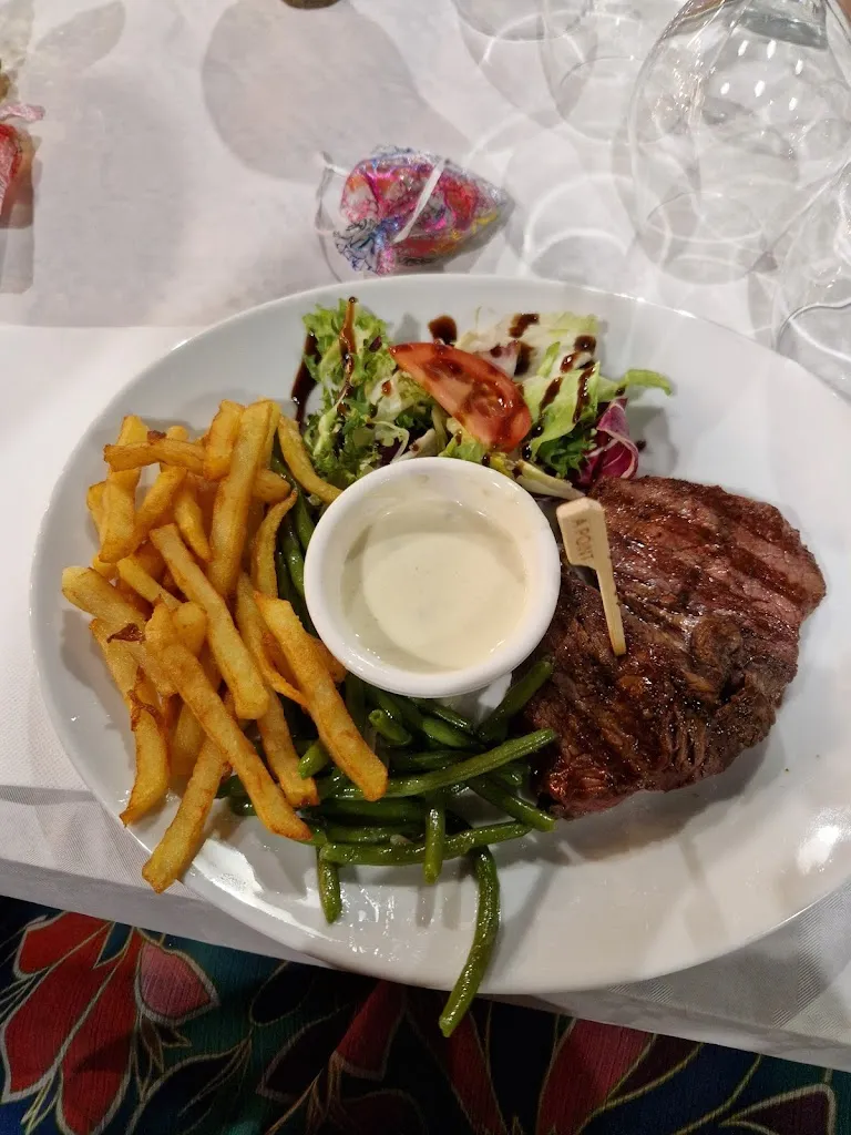 Abigail Migdula_Bar Restaurant L'Evénementiel_14370_recensione