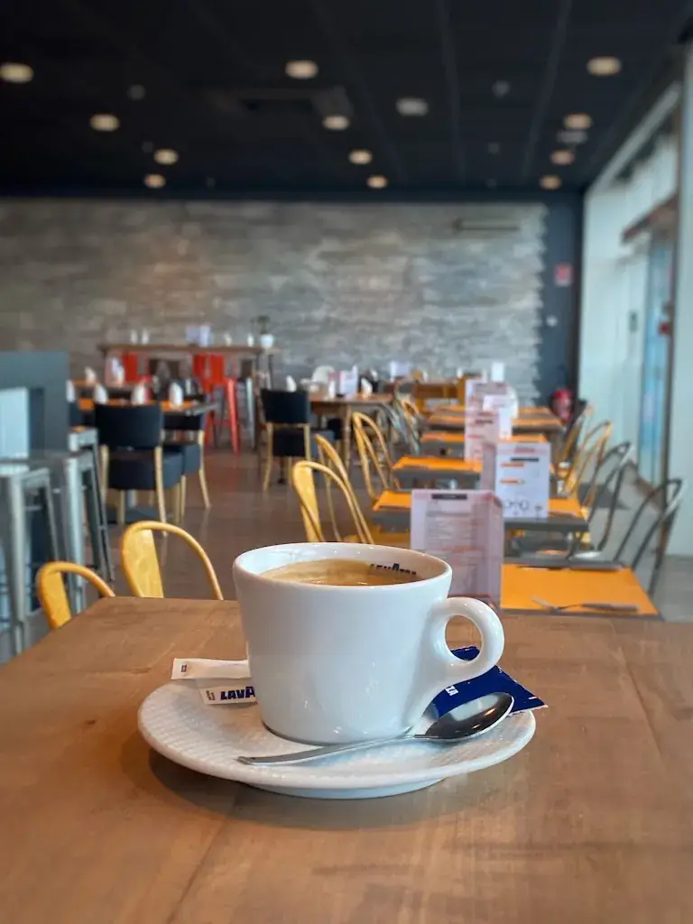 Bistrô Ma Poule_Argences_slider_image_3