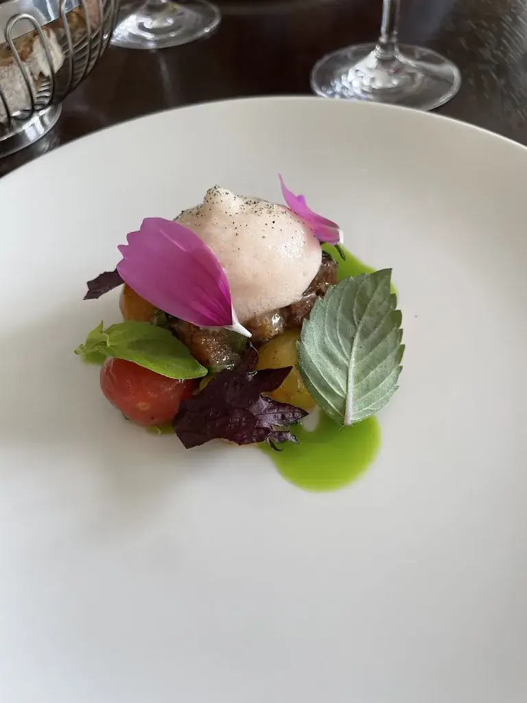 Chloe Fernando_Paysages_Bellême_review