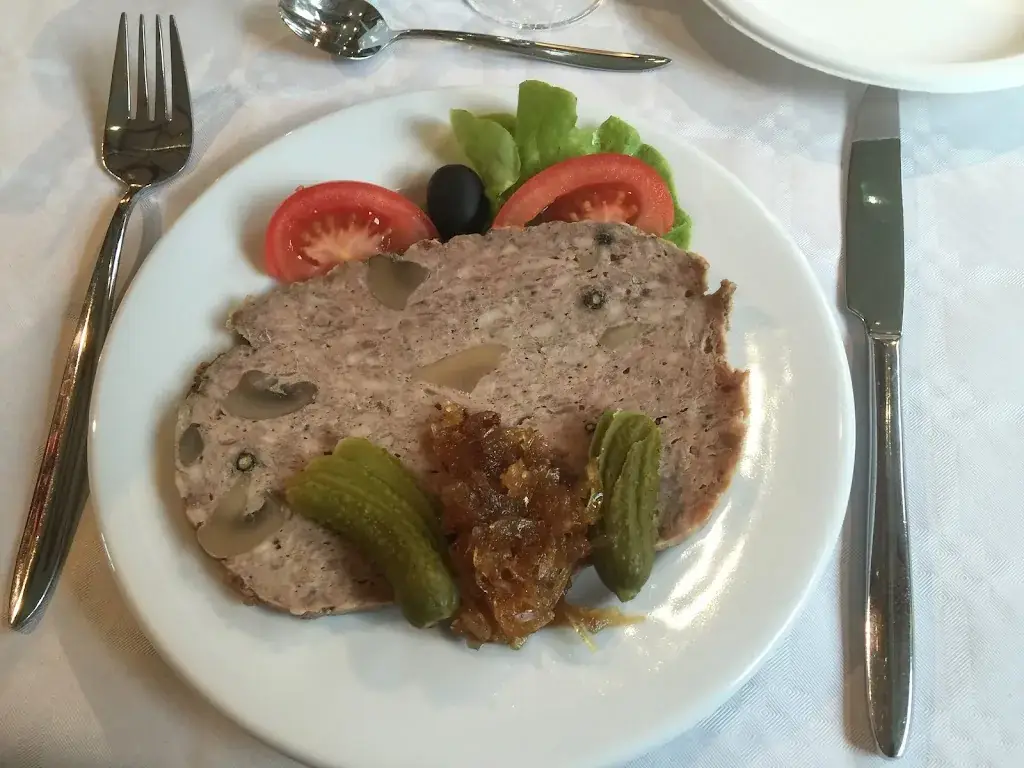 Logis Hôtel Restaurant L'Escale_Bellême_slider_image_2