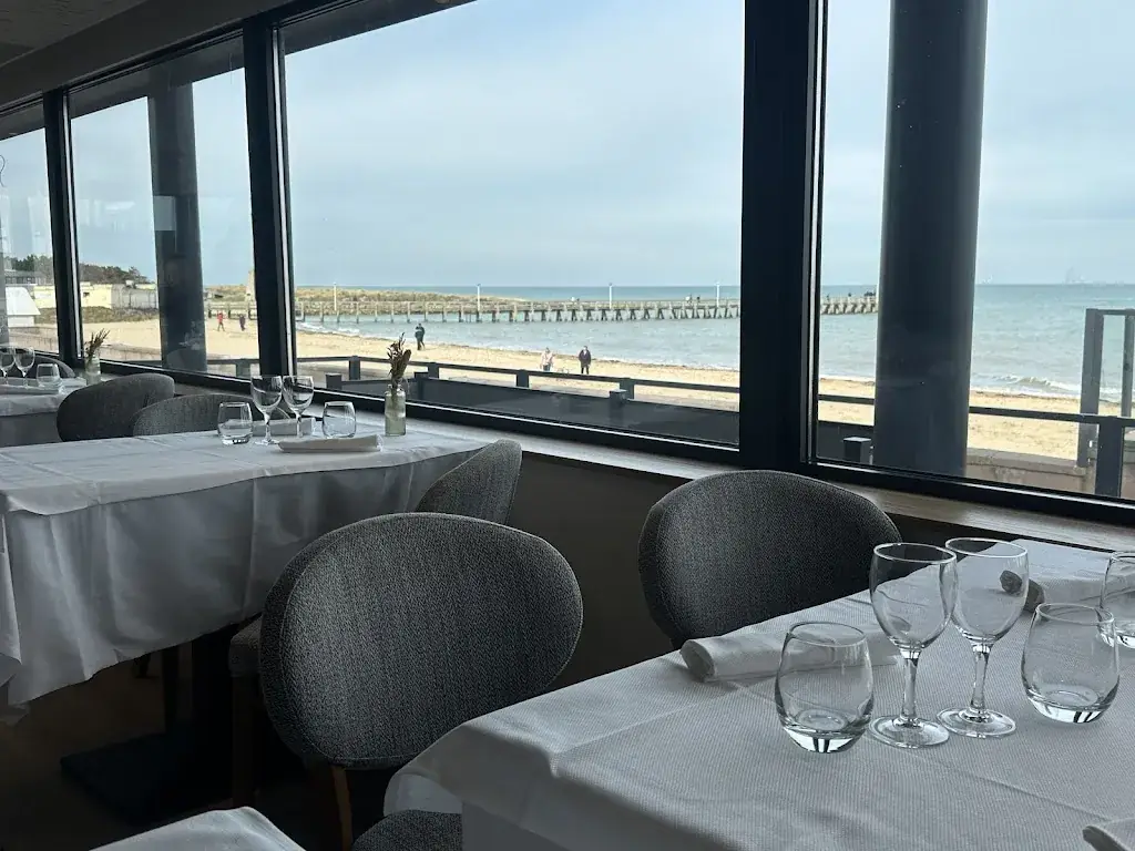 Hôtel-Restaurant La Crémaillère ristorante a Courseulles-sur-Mer