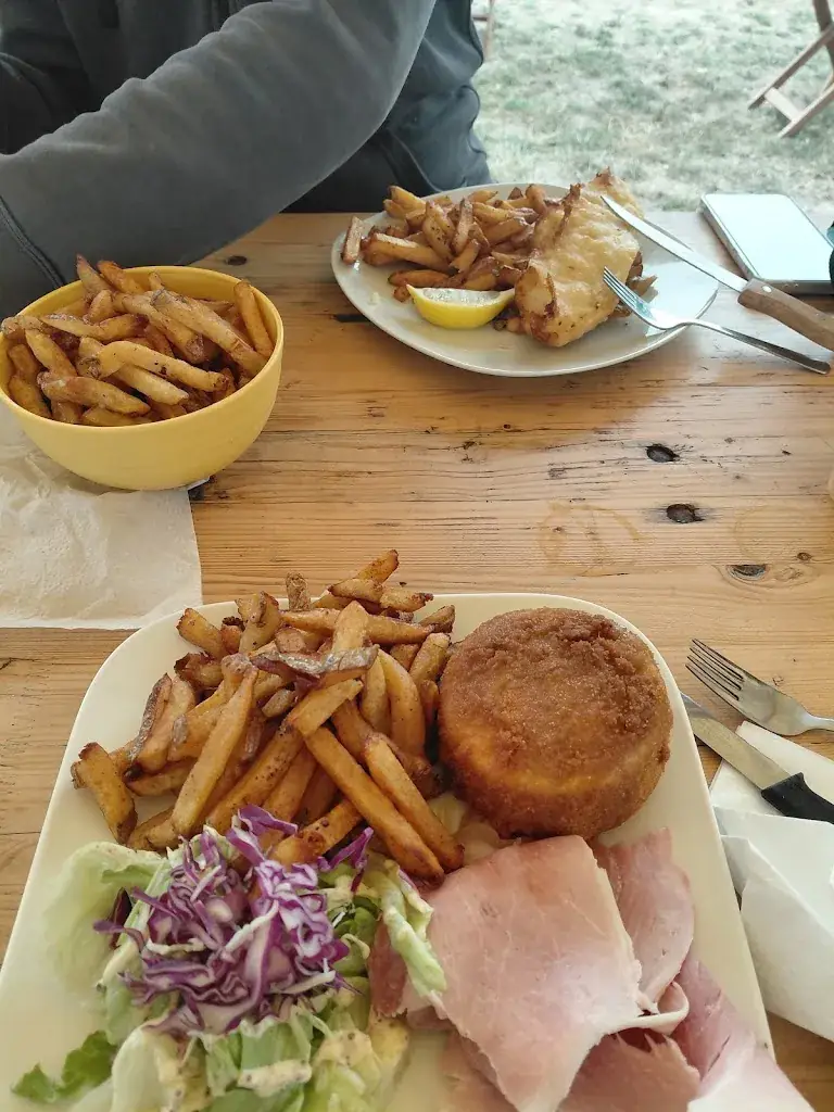 Stephen Nice4_Le Free Caribou_Bernières-sur-Mer_review