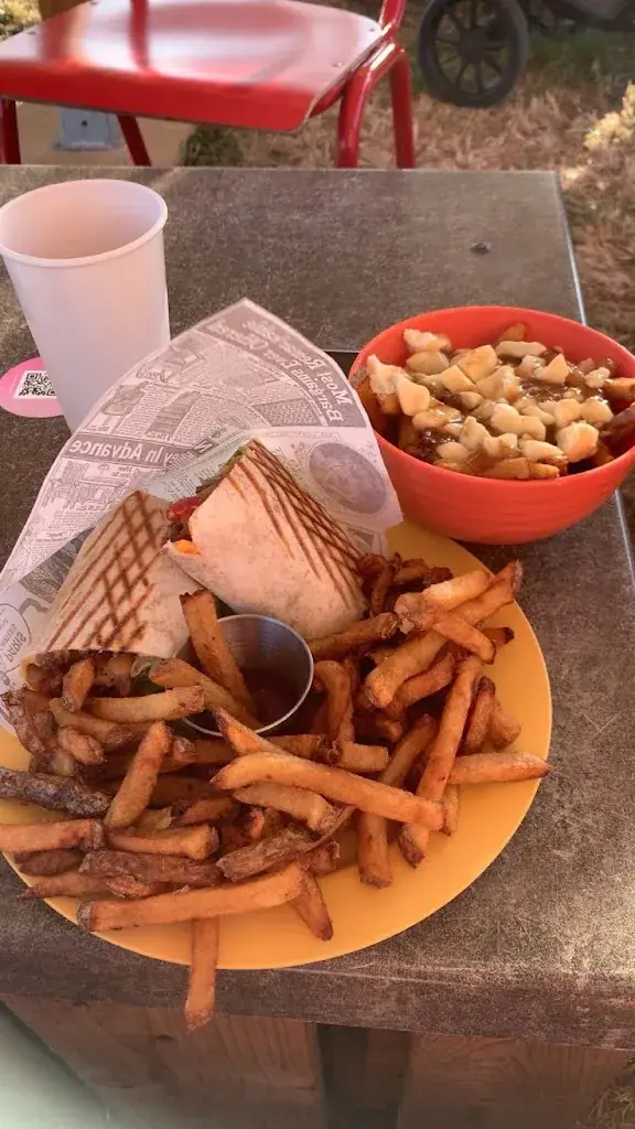 Lea F_Le Free Caribou_Bernières-sur-Mer_review