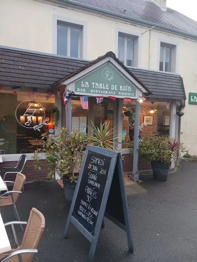 Diego Giraudo_La table de Boïa_Biéville-Beuville_review