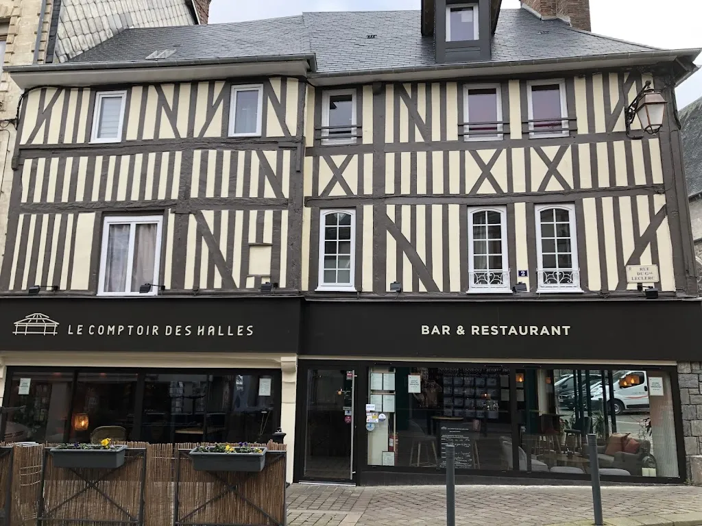 Le Comptoir des Halles restaurante en Bernay