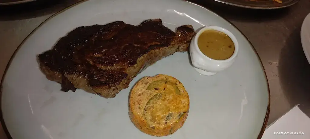 Jahid Hasan_Le Carpe Diem_Bernay_review