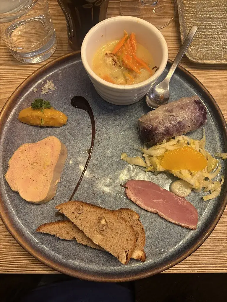 Pauline Vql_LA QUINTESSENCE_Bernay_review