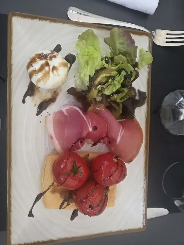 Curtis BE_Le restaurant de la charentonne_Bernay_review