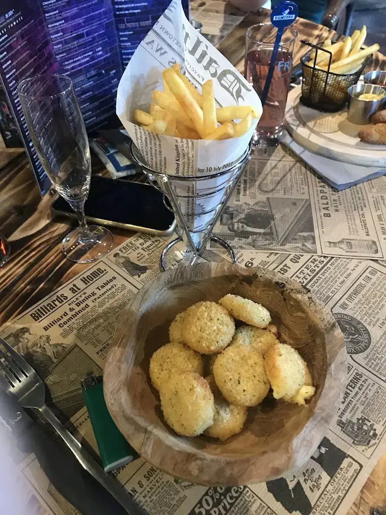 AUDREY Juille_Les 2 frères_Bernay_review