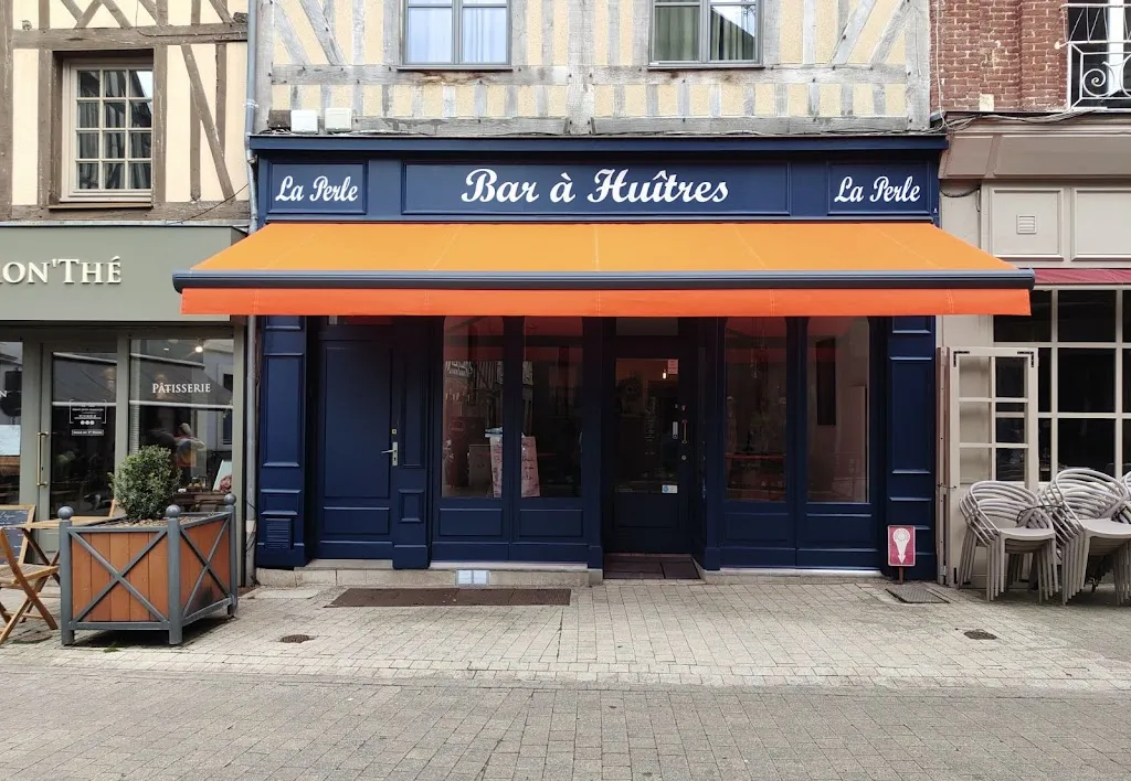 La Perle Restaurant in Bernay