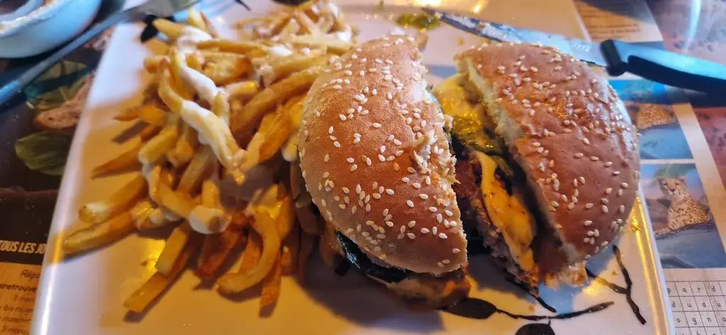 Caroline Elliott_La Fontaine_Bernay_review