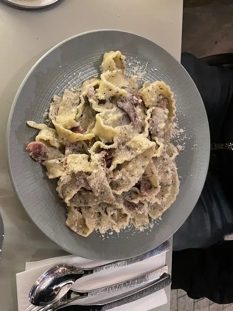 Sar ah_IL MIO_Bernay_review