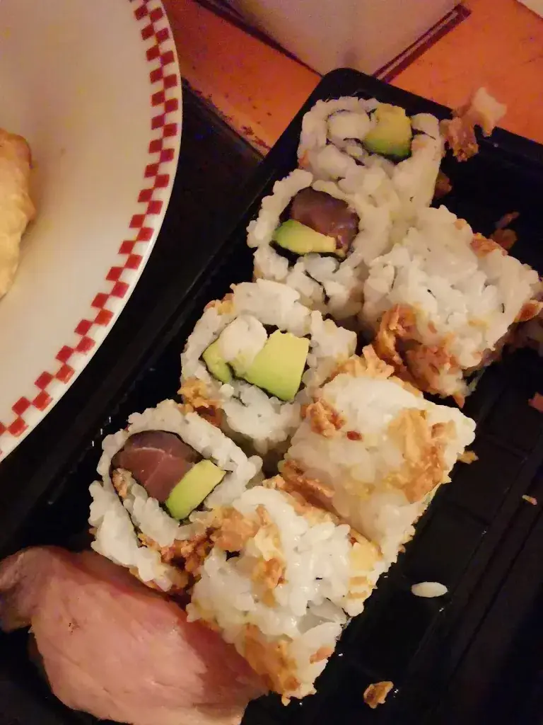 Menu_Sushi rolls_Bernay_image_8